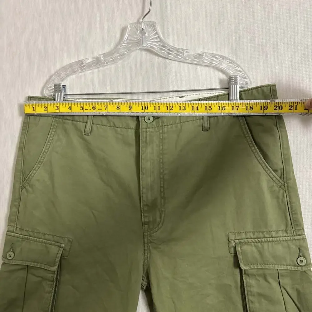Levi's Men's Size 38x32 Green Straight Leg Y2K Cargo Pants